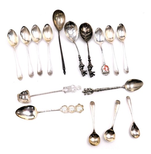 A set of six George V silver coffee spoons, Sheffield 1934, silver salt spoons, Sheffield 1955, 1.97oz, and various commemorative spoons. (qty)