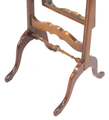 An Edwardian mahogany cheval mirror, raised on four cabriole legs, 162cm high. - 2