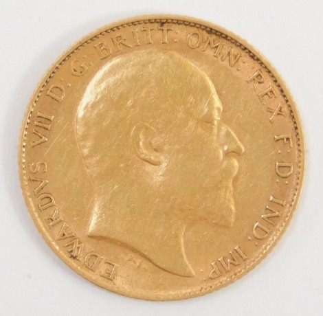 An Edward VII half gold sovereign, dated 1909, 4.0g.