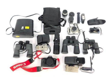 Various camera and optics equipment, comprising a Nikon Krunia S, a Canon EOS 650, an Olympus M2, various camera cases, a set of Boots Fleet 10x50 binoculars, a Sonagor 1:45 No 1677306 lens, a Nikon 2009290 lens, various instruction books, etc. (1 box)