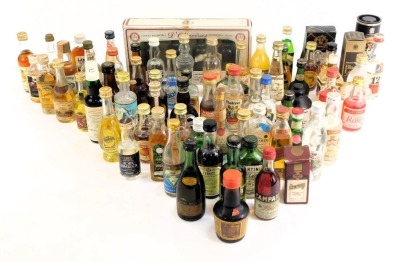 A group of alcohol miniatures, including Glenfiddich, Johnnie Walker Black Label, gin, rum and others. (1 tray) - 2