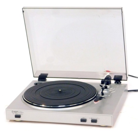 An Ion USB turntable, TTUSB05XL.