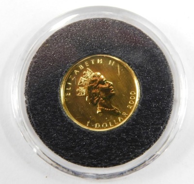 A Canadian one twentieth of an ounce gold maple leaf proof coin, with certificate of authenticity dated 2000. - 2