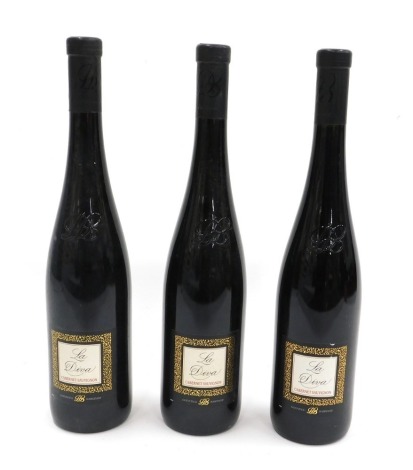 Three bottles of La Diva Cabinet Sauvignon, 2007.