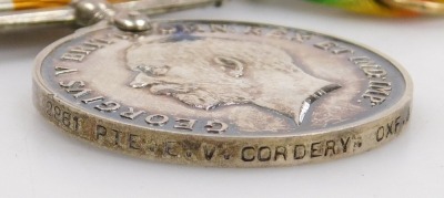 A WWI medal trio, comprising 1914-15 Star, 1914-18 British War medal and Victory medal, inscribed to 2961 Pte. E V Cordery, Oxfordshire and Buckinghamshire Light Infantry. - 3