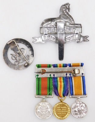 WWI and WWII associated medal groups, comprising 1914-18 British War medal and Victory medal, inscribed to 4468 Pte. J Willoughby, Lincolnshire Rgt., and WWII Defence medal, inscribed to 4468 Pte. J Willoughby, Lincolnshire Rgt., with miniature group, (so - 7