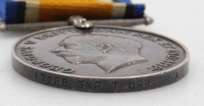 A WWI medal pair, comprising 1914-18 War medal and Victory medal, inscribed to 47288 Gnr. T Orr, Royal Artillery. - 3