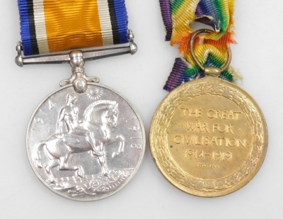 A collective lot of WWI medals, including BWM inscribed Cpl. SG Brazell, RAF, a medal pair inscribed K43616 FR Brookes, Stoker, Royal Navy, a medal pair inscribed 110104 Gnr. JE Gorst, Royal Artillery and an unnamed Victory medal. - 6