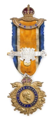 A Royal United County banner jewel, with Royal Sandhurst Past Chair clasp and RAOB hanger, having enamelled decoration to the medallion and inscribed verso Primo G Davis, June 1902.