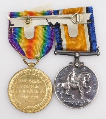 A WWI medal pair, comprising 1914-18 British War medal and Victory medal, inscribed to J59824 RAH Noon, Boy 1 Royal Navy. - 2