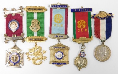 Eight predominantly silver and silver gilt Masonic and other jewels, including The Royal Ancient Order of Buffaloes, Presidential and officer's jewels, and two further gilt metal jewels. (10) - 2