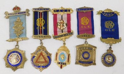 Eight predominantly silver and silver gilt Masonic and other jewels, including The Royal Ancient Order of Buffaloes, Presidential and officer's jewels, and two further gilt metal jewels. (10) - 4