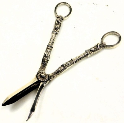 A pair of Victorian silver grape scissors, Elkington and Company Limited, Birmingham 1893, 4.03oz. - 2