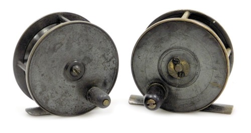 Two Victorian spinning fishing reels, one stamped Carter and Co London, 7.5cm diameter.