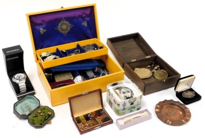 Silver and costume jewellery, including a Lloyd Paine and Amile pocket watch, cameo brooch, silver medallion, paste set brooch, gentleman's shirt studs, and a Fossil wristwatch and collectibles. (qty)