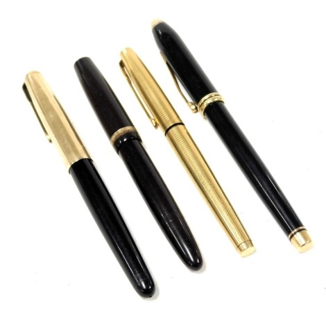 A Parker 51 fountain pen, 14ct gold plated pen, Parker 35 fountain pen, and a Cross fountain pen. (4)