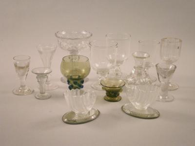 Various items of 19thC and later glass