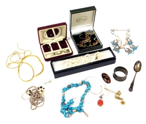 Silver and costume jewellery, including a Danish Pilgrim necklace, turquoise beads, agate brooch, earrings, silver coffee spoon, and a napkin ring. (qty)