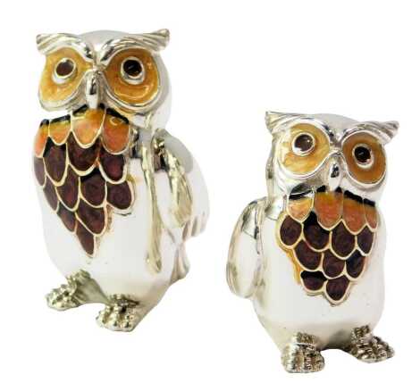 Two silver and enamel figures modelled as owls, stamped 925, 4cm and 3cm high.