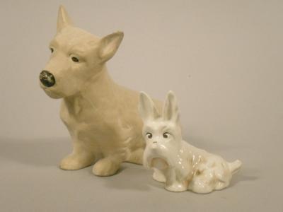 A Beswick figure of a Scottie dog with a ladybird on his nose