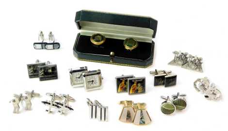 A group of gentleman's jewellery, including cufflinks, mainly pewter and plated, drums, knot twist, etc. (1 bag)