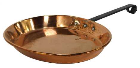 A 19thC copper oval skillet, with wrought iron handle, bearing indistinct initials, 39cm x 31cm, the handle 30cm long.