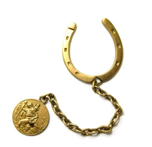 A 9ct gold horseshoe and St Christopher pendant, with short chain, 5.6g.