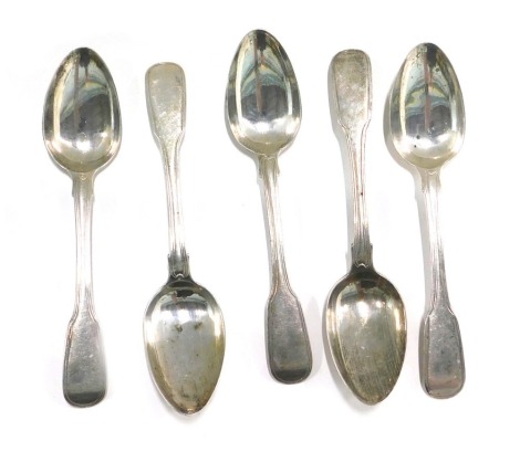 A set of five George IV silver fiddle and thread pattern dessert spoons, London 1826, 7.52oz.