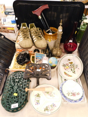 General household effects, to include Portmeirion Botanic Garden wares, oval dish, pair of green painted cast metal trivets, stoneware jar, pair of K Swiss trainers, size UK 10, a Koss stereophone, pair of Super Zenith 8x21 field binoculars, etc. (a quant