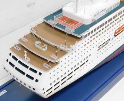 An Italian scale model of the P&O cruise ship Regal Princess, on a blue base, with glass cover, bearing label for Roberto Leanduzzi, model 162cm wide. - 4