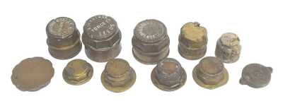 A group of brass cart hub caps for Kirkstall Forge Company Leeds, Rush and Hinson Nottingham and Mansfield, JE Hill Old Brampton, etc. (1 box)