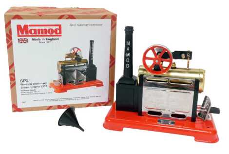 A Mamod SP2 working stationary steam engine 1332, boxed.