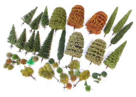 HO/OO gauge scenics, including fir trees, bushes, etc. (1 tray)