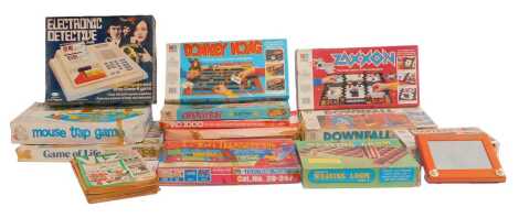 Games and Viz comics, including Mousetrap by Ideal, MB Games Game of Life, MB Games Donkey Kong, MB Games Operation, MB Games Downfall, etc. (a quantity)