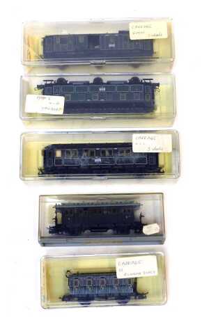 Trix HO gauge coaches, including express train car third class, first and second class, third class compartment coach, etc. (5)