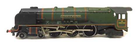 A Hornby Dublo EDL 12 Duchess of Montrose locomotive, 4-6-2, 46232, BR lined green, boxed.