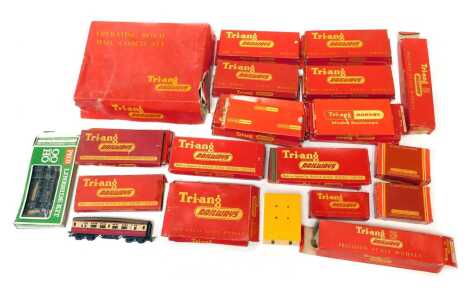 Tri-ang Railways OO gauge rolling stock and track, including points, operating Royal Mail coach set, R011 Fisons twin silo wagon, etc. (2 trays)