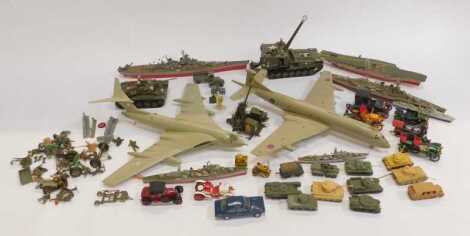 Various kit built model aircraft, tanks and ships, including a Nimrod MR2P, US Army M551 tank, artillery guns, etc. (1 box)