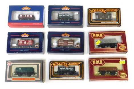 Bachmann, Mainline and other OO gauge rolling stock, including 37-2019K five plank wagon eight tonner Gloucester Railway Carriage and Wagon Company exclusive to Bachmann Collector's Club, 37-080K seven plank end door wagon Edward Eastwood Bachmann Collect