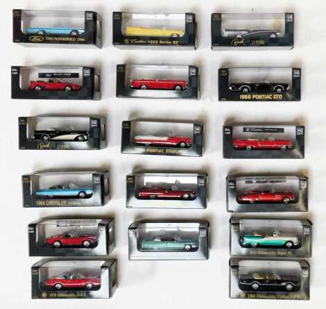 New Ray City Cruise Collection diecast, including Ford Thunderbird 1966, 1966 Pontiac GTO, 1955 Pontiac Star, 1955 Crysler C300, Cadillac 1959 series 62, etc. (1 box)