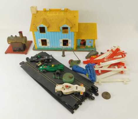 Various toys, to include partial steam engine, Scalextric track, a Fisher Price Play Family House, etc. (1 tray and loose)