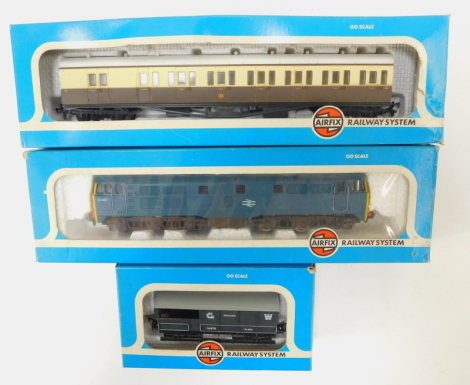 Airfix OO gauge locomotive and rolling stock, including 54100-6 A1A-A1A class 31/4 diesel locomotive in BR blue, 54250-0 class B Suburban brake coach in GWR livery, and 46363-5 twenty tonne brake van GWR, boxed. (3)