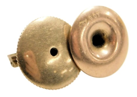 Two 9ct gold shirt studs, 2.8g.