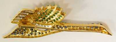 An 18ct gold bird brooch, set with sapphires, emeralds and diamonds, 6.5cm diameter, 11.9g. The weight is 11.9g. - 4