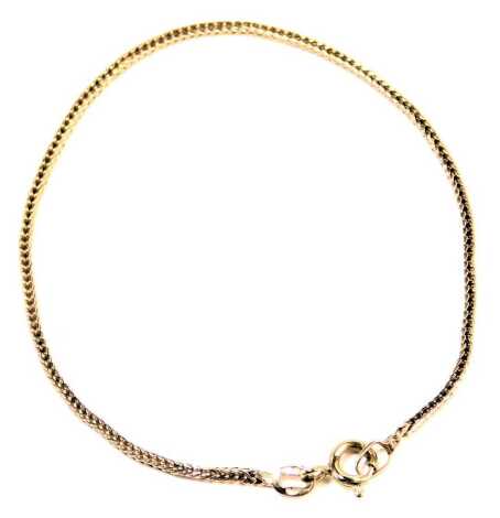 A 9ct gold V link bracelet, 18cm long, 2g.