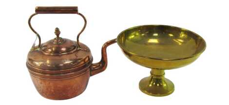 A Victorian copper kettle, with ring handle, 26cm high, together with a brass pedestal dish, 16cm high.