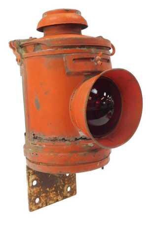 Railway Interest. A red metal crossing gate lamp, with L shaped wall bracket, the lamp 33cm high.