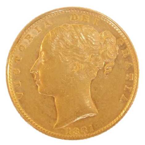 A Young Victoria Head shield back full gold sovereign, dated 1881.