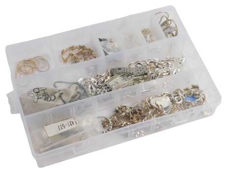 Various silver and other jewellery, comprising necklaces, dress rings, bracelets, gate bracelets, etc. (1 box)