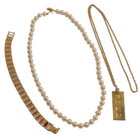 Gold plated necklaces, faux pearl necklace, ingot style pendant and chain, etc. (a quantity)